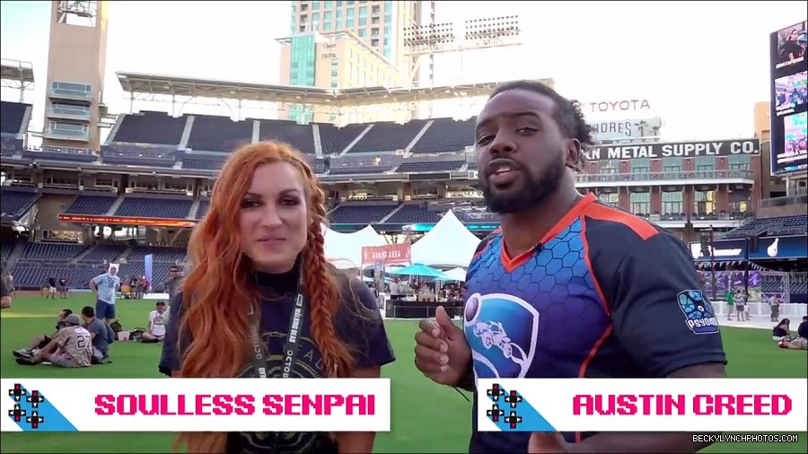 Y2Mate_is_-_BECKY_LYNCH___AUSTIN_CREED_celebrate_ROCKET_LEAGUE_s_3rd_BIRTHDAY21-vQ1lr9tQGxU-720p-1656082980627_mp4_000020600.jpg