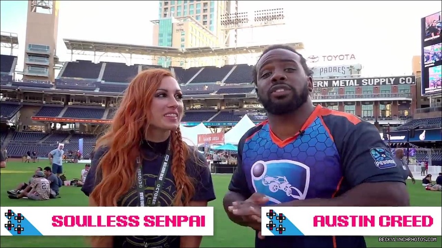 Y2Mate_is_-_BECKY_LYNCH___AUSTIN_CREED_celebrate_ROCKET_LEAGUE_s_3rd_BIRTHDAY21-vQ1lr9tQGxU-720p-1656082980627_mp4_000021400.jpg