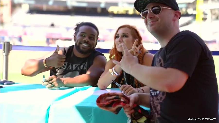 Y2Mate_is_-_BECKY_LYNCH___AUSTIN_CREED_celebrate_ROCKET_LEAGUE_s_3rd_BIRTHDAY21-vQ1lr9tQGxU-720p-1656082980627_mp4_000027800.jpg