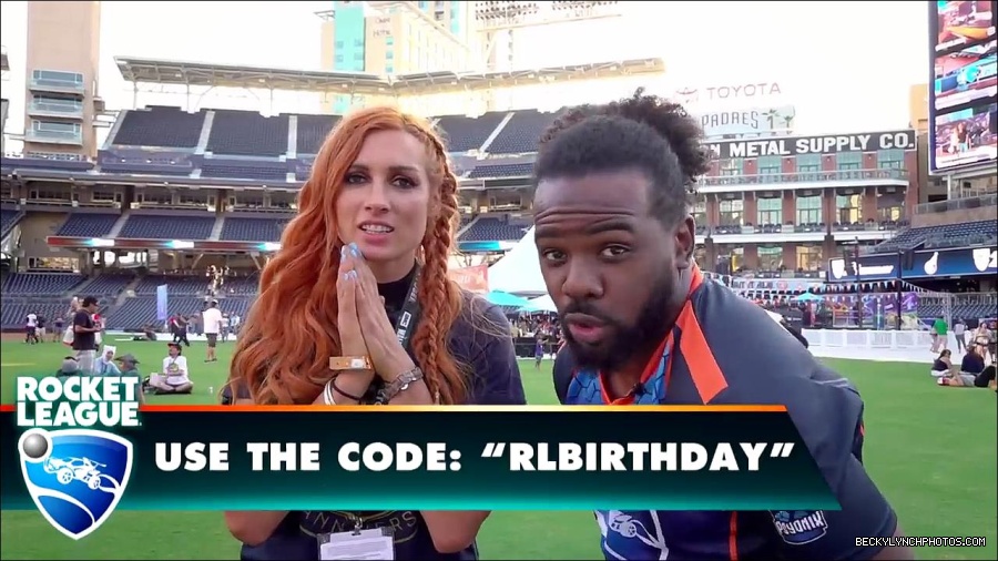 Y2Mate_is_-_BECKY_LYNCH___AUSTIN_CREED_celebrate_ROCKET_LEAGUE_s_3rd_BIRTHDAY21-vQ1lr9tQGxU-720p-1656082980627_mp4_000029000.jpg
