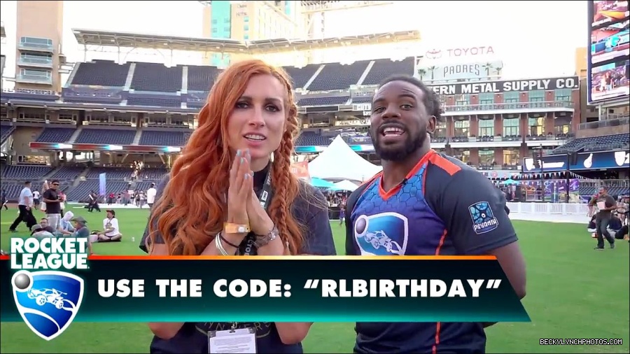 Y2Mate_is_-_BECKY_LYNCH___AUSTIN_CREED_celebrate_ROCKET_LEAGUE_s_3rd_BIRTHDAY21-vQ1lr9tQGxU-720p-1656082980627_mp4_000030200.jpg