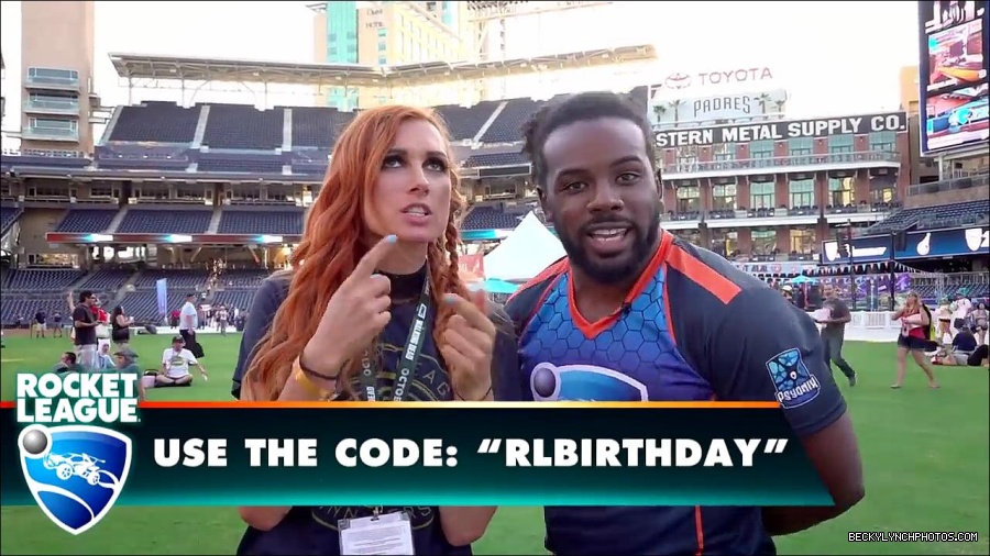 Y2Mate_is_-_BECKY_LYNCH___AUSTIN_CREED_celebrate_ROCKET_LEAGUE_s_3rd_BIRTHDAY21-vQ1lr9tQGxU-720p-1656082980627_mp4_000032600.jpg