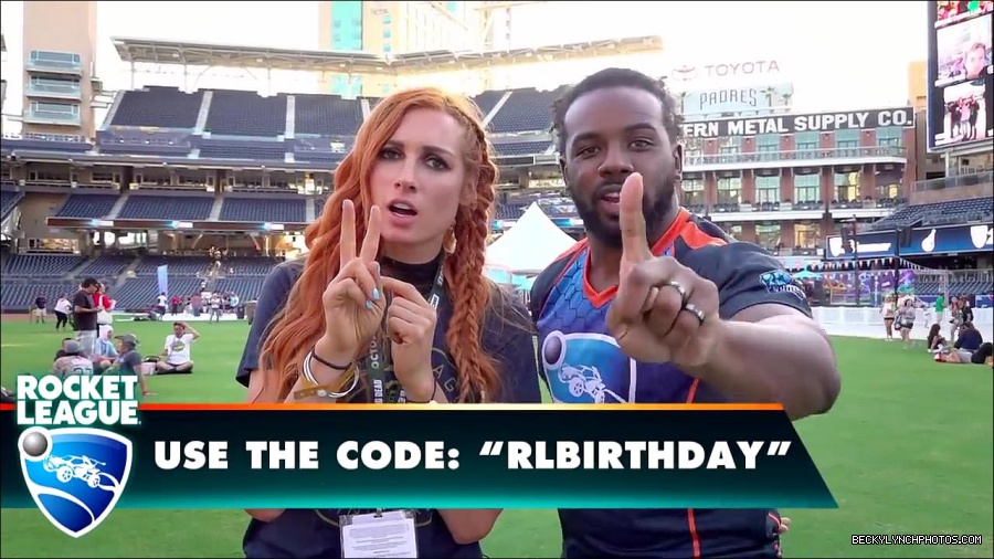 Y2Mate_is_-_BECKY_LYNCH___AUSTIN_CREED_celebrate_ROCKET_LEAGUE_s_3rd_BIRTHDAY21-vQ1lr9tQGxU-720p-1656082980627_mp4_000036600.jpg