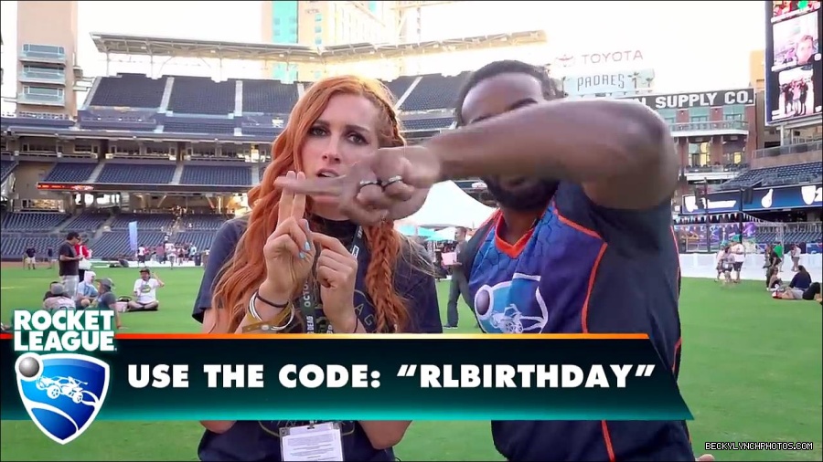 Y2Mate_is_-_BECKY_LYNCH___AUSTIN_CREED_celebrate_ROCKET_LEAGUE_s_3rd_BIRTHDAY21-vQ1lr9tQGxU-720p-1656082980627_mp4_000037400.jpg