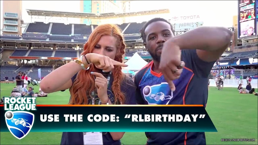 Y2Mate_is_-_BECKY_LYNCH___AUSTIN_CREED_celebrate_ROCKET_LEAGUE_s_3rd_BIRTHDAY21-vQ1lr9tQGxU-720p-1656082980627_mp4_000039400.jpg