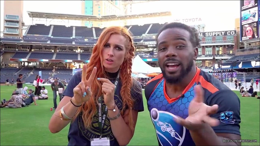 Y2Mate_is_-_BECKY_LYNCH___AUSTIN_CREED_celebrate_ROCKET_LEAGUE_s_3rd_BIRTHDAY21-vQ1lr9tQGxU-720p-1656082980627_mp4_000045400.jpg