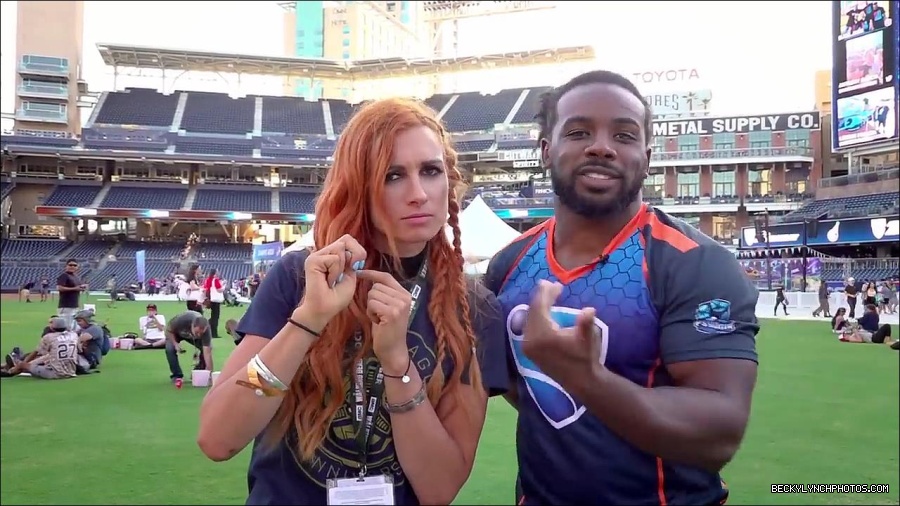 Y2Mate_is_-_BECKY_LYNCH___AUSTIN_CREED_celebrate_ROCKET_LEAGUE_s_3rd_BIRTHDAY21-vQ1lr9tQGxU-720p-1656082980627_mp4_000047800.jpg