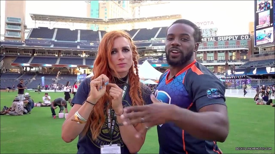 Y2Mate_is_-_BECKY_LYNCH___AUSTIN_CREED_celebrate_ROCKET_LEAGUE_s_3rd_BIRTHDAY21-vQ1lr9tQGxU-720p-1656082980627_mp4_000048600.jpg