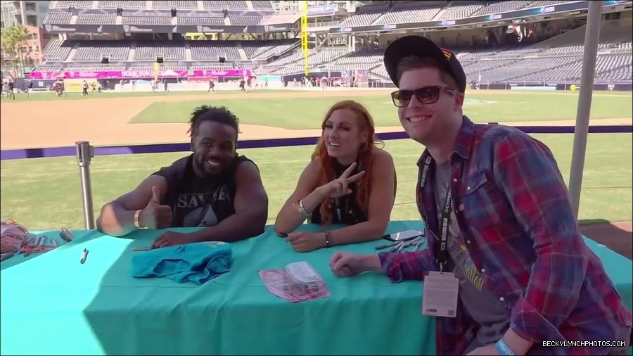 Y2Mate_is_-_BECKY_LYNCH___AUSTIN_CREED_celebrate_ROCKET_LEAGUE_s_3rd_BIRTHDAY21-vQ1lr9tQGxU-720p-1656082980627_mp4_000067800.jpg
