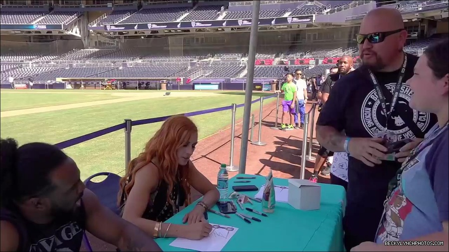 Y2Mate_is_-_BECKY_LYNCH___AUSTIN_CREED_celebrate_ROCKET_LEAGUE_s_3rd_BIRTHDAY21-vQ1lr9tQGxU-720p-1656082980627_mp4_000090600.jpg