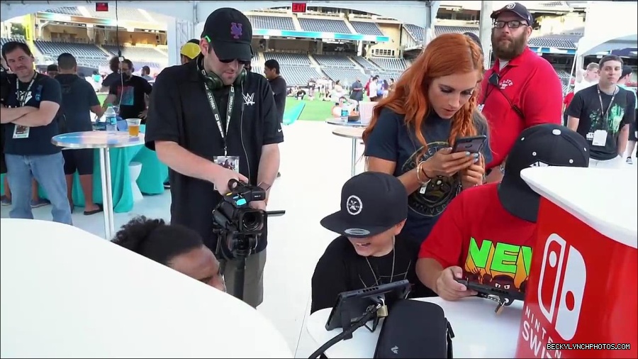 Y2Mate_is_-_BECKY_LYNCH___AUSTIN_CREED_celebrate_ROCKET_LEAGUE_s_3rd_BIRTHDAY21-vQ1lr9tQGxU-720p-1656082980627_mp4_000153000.jpg