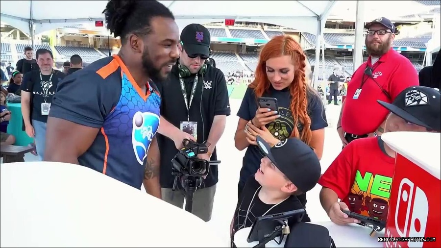 Y2Mate_is_-_BECKY_LYNCH___AUSTIN_CREED_celebrate_ROCKET_LEAGUE_s_3rd_BIRTHDAY21-vQ1lr9tQGxU-720p-1656082980627_mp4_000155000.jpg