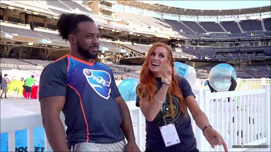 Y2Mate_is_-_BECKY_LYNCH___AUSTIN_CREED_celebrate_ROCKET_LEAGUE_s_3rd_BIRTHDAY21-vQ1lr9tQGxU-720p-1656082980627_mp4_000158200.jpg