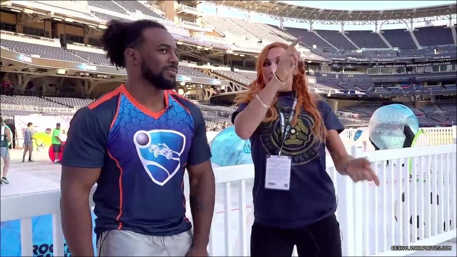Y2Mate_is_-_BECKY_LYNCH___AUSTIN_CREED_celebrate_ROCKET_LEAGUE_s_3rd_BIRTHDAY21-vQ1lr9tQGxU-720p-1656082980627_mp4_000159800.jpg