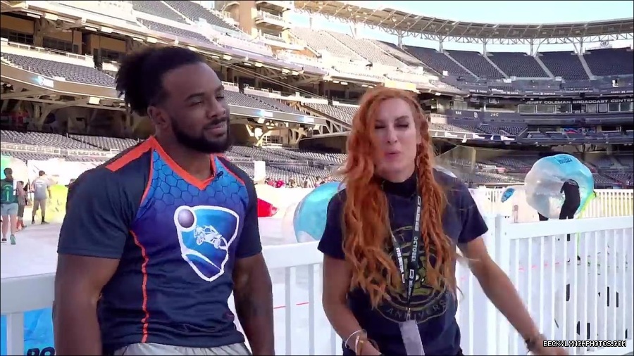 Y2Mate_is_-_BECKY_LYNCH___AUSTIN_CREED_celebrate_ROCKET_LEAGUE_s_3rd_BIRTHDAY21-vQ1lr9tQGxU-720p-1656082980627_mp4_000161800.jpg