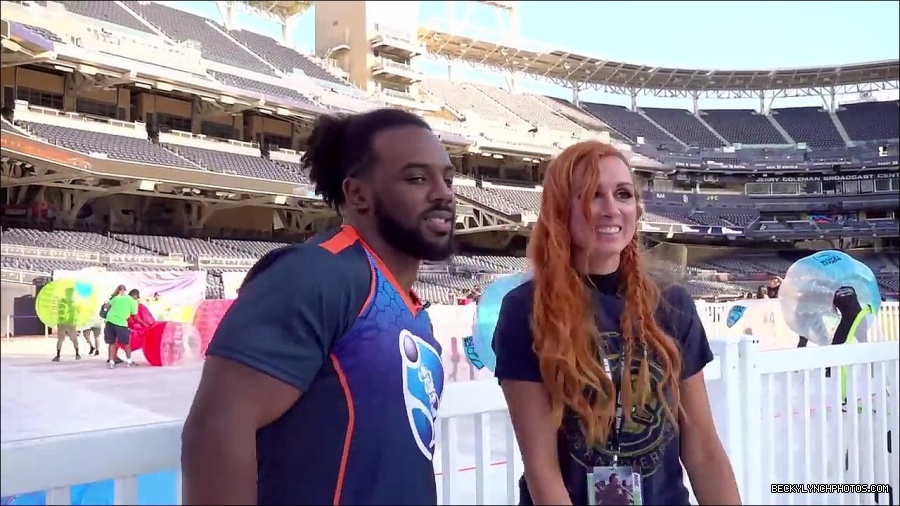 Y2Mate_is_-_BECKY_LYNCH___AUSTIN_CREED_celebrate_ROCKET_LEAGUE_s_3rd_BIRTHDAY21-vQ1lr9tQGxU-720p-1656082980627_mp4_000164600.jpg