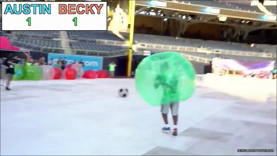 Y2Mate_is_-_BECKY_LYNCH___AUSTIN_CREED_celebrate_ROCKET_LEAGUE_s_3rd_BIRTHDAY21-vQ1lr9tQGxU-720p-1656082980627_mp4_000209200.jpg