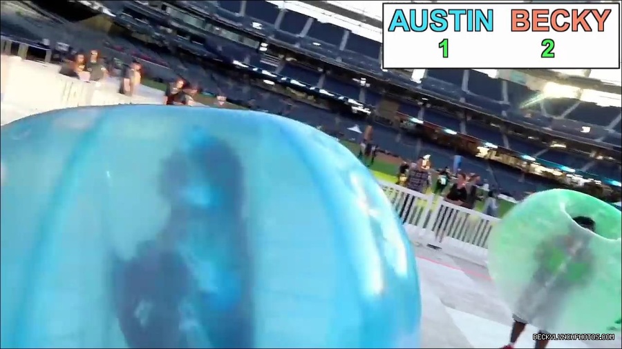 Y2Mate_is_-_BECKY_LYNCH___AUSTIN_CREED_celebrate_ROCKET_LEAGUE_s_3rd_BIRTHDAY21-vQ1lr9tQGxU-720p-1656082980627_mp4_000230800.jpg