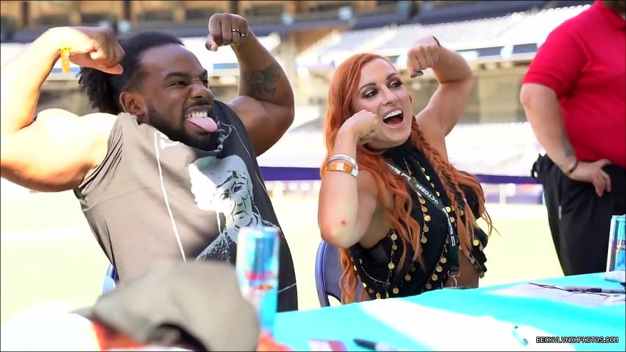 Y2Mate_is_-_BECKY_LYNCH___AUSTIN_CREED_celebrate_ROCKET_LEAGUE_s_3rd_BIRTHDAY21-vQ1lr9tQGxU-720p-1656082980627_mp4_000248933.jpg