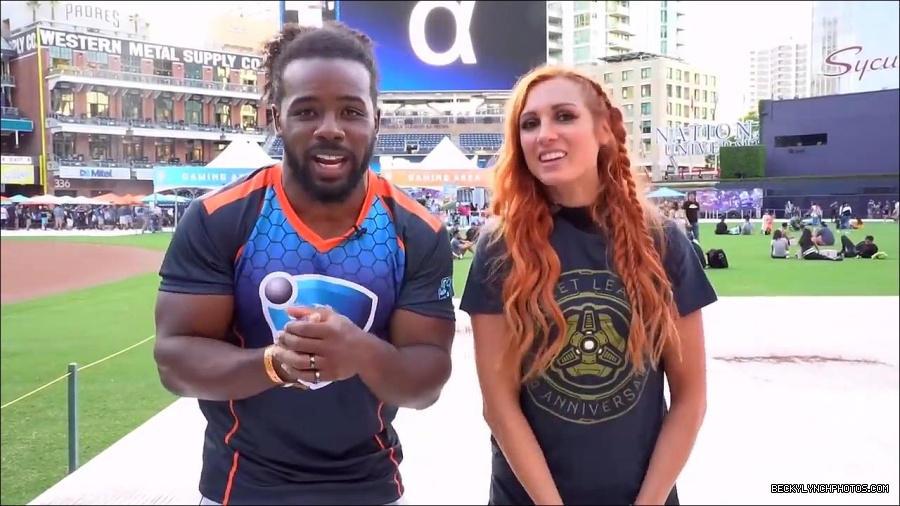 Y2Mate_is_-_BECKY_LYNCH___AUSTIN_CREED_celebrate_ROCKET_LEAGUE_s_3rd_BIRTHDAY21-vQ1lr9tQGxU-720p-1656082980627_mp4_000264466.jpg