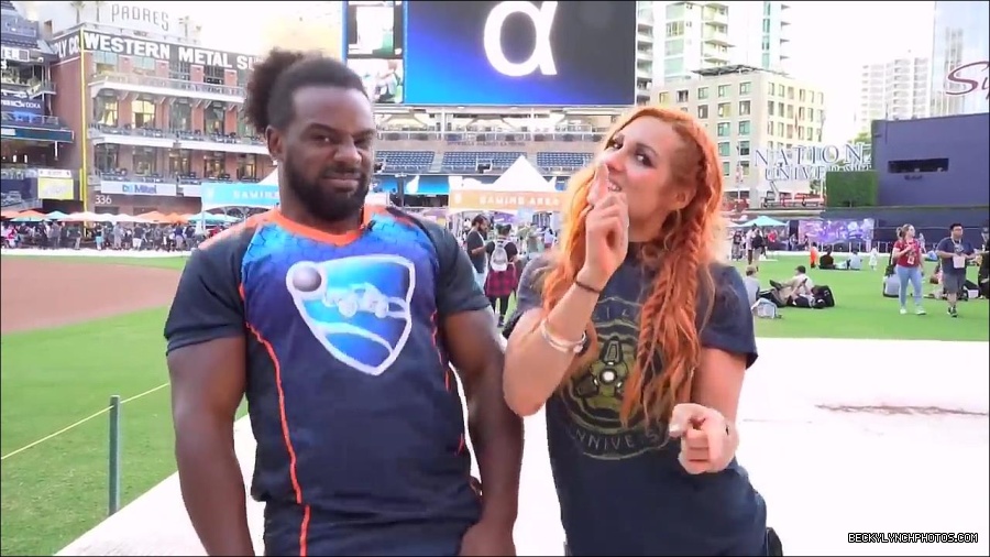 Y2Mate_is_-_BECKY_LYNCH___AUSTIN_CREED_celebrate_ROCKET_LEAGUE_s_3rd_BIRTHDAY21-vQ1lr9tQGxU-720p-1656082980627_mp4_000299666.jpg