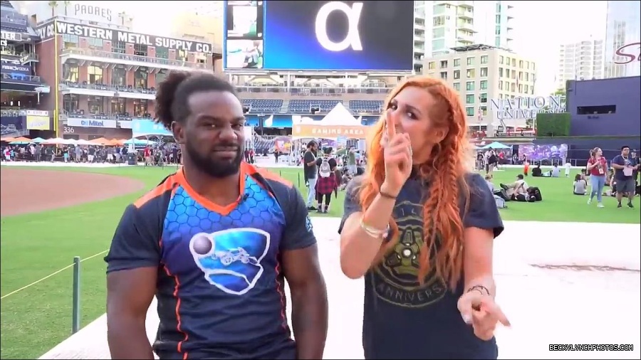 Y2Mate_is_-_BECKY_LYNCH___AUSTIN_CREED_celebrate_ROCKET_LEAGUE_s_3rd_BIRTHDAY21-vQ1lr9tQGxU-720p-1656082980627_mp4_000300066.jpg