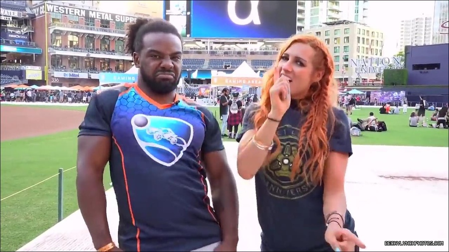 Y2Mate_is_-_BECKY_LYNCH___AUSTIN_CREED_celebrate_ROCKET_LEAGUE_s_3rd_BIRTHDAY21-vQ1lr9tQGxU-720p-1656082980627_mp4_000302866.jpg