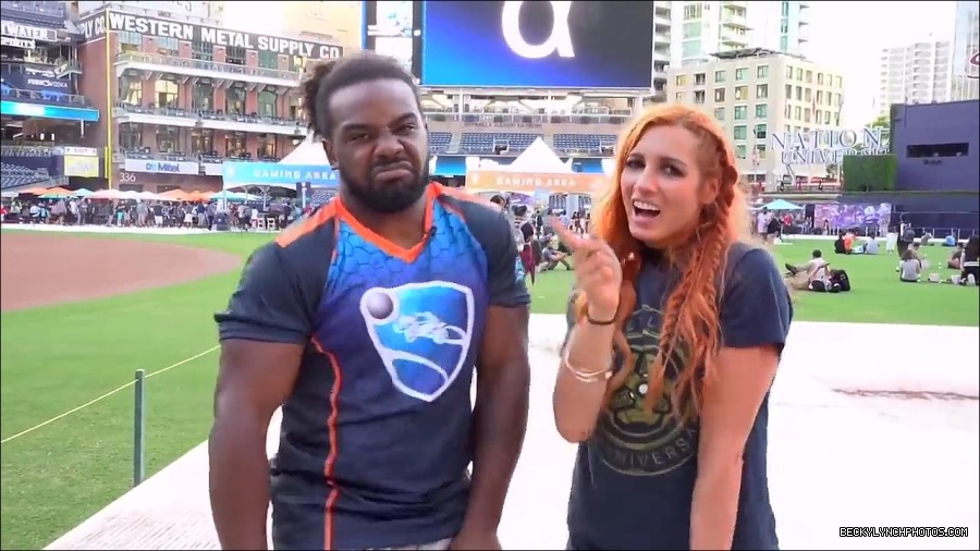 Y2Mate_is_-_BECKY_LYNCH___AUSTIN_CREED_celebrate_ROCKET_LEAGUE_s_3rd_BIRTHDAY21-vQ1lr9tQGxU-720p-1656082980627_mp4_000303666.jpg