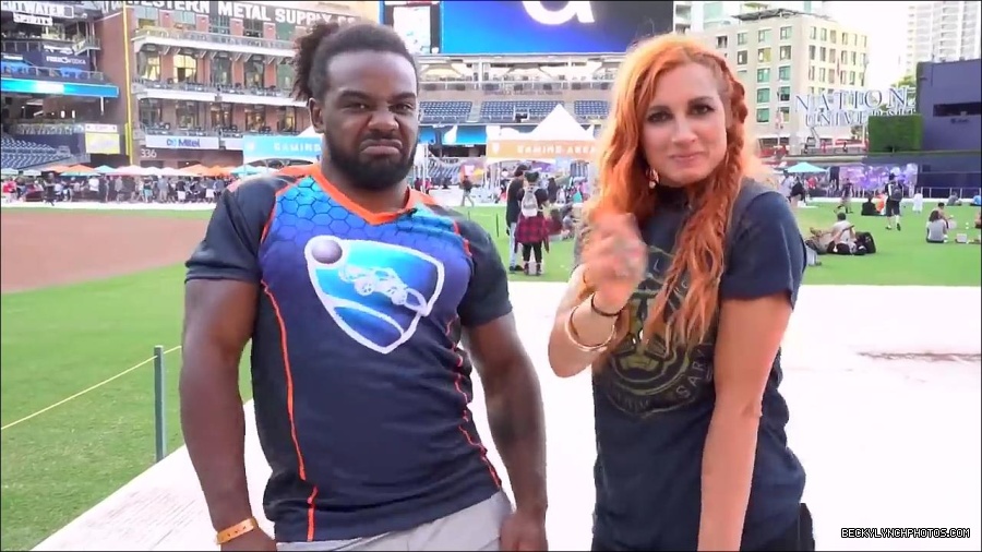 Y2Mate_is_-_BECKY_LYNCH___AUSTIN_CREED_celebrate_ROCKET_LEAGUE_s_3rd_BIRTHDAY21-vQ1lr9tQGxU-720p-1656082980627_mp4_000305666.jpg