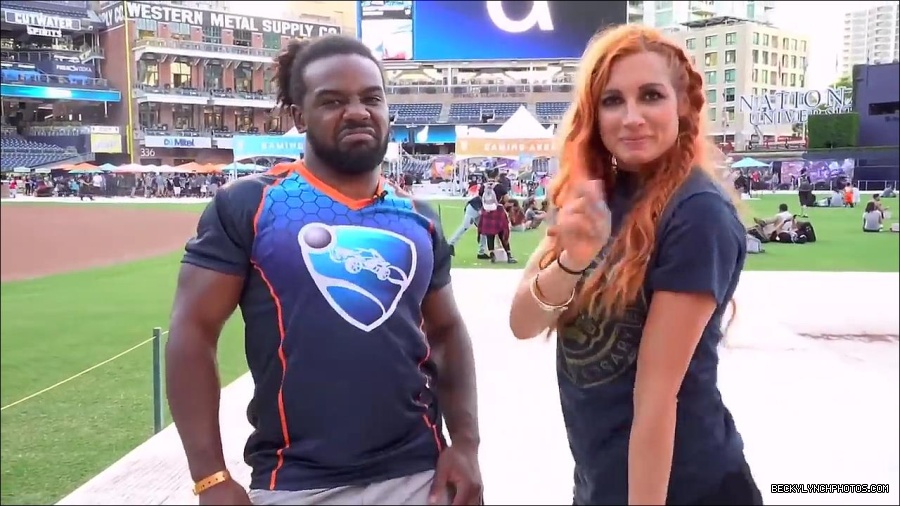 Y2Mate_is_-_BECKY_LYNCH___AUSTIN_CREED_celebrate_ROCKET_LEAGUE_s_3rd_BIRTHDAY21-vQ1lr9tQGxU-720p-1656082980627_mp4_000307266.jpg