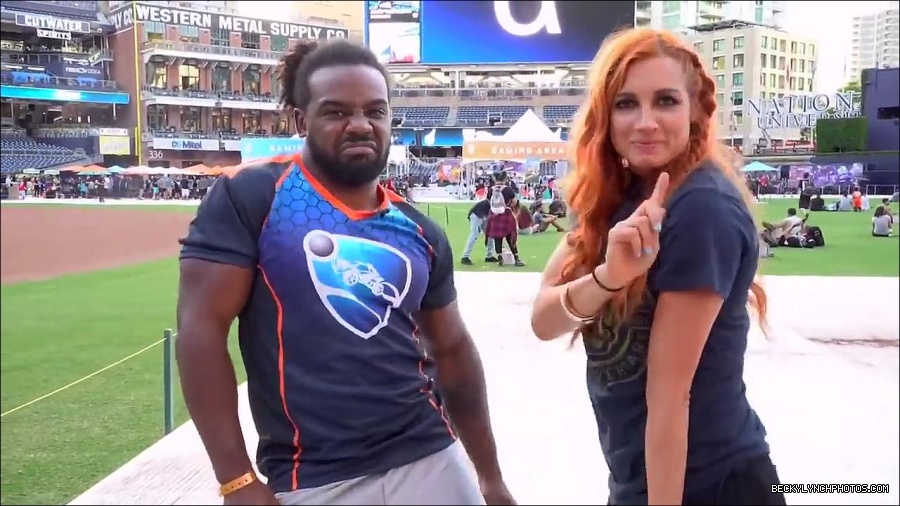 Y2Mate_is_-_BECKY_LYNCH___AUSTIN_CREED_celebrate_ROCKET_LEAGUE_s_3rd_BIRTHDAY21-vQ1lr9tQGxU-720p-1656082980627_mp4_000307666.jpg