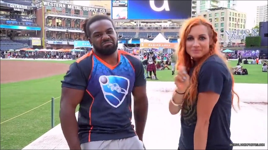 Y2Mate_is_-_BECKY_LYNCH___AUSTIN_CREED_celebrate_ROCKET_LEAGUE_s_3rd_BIRTHDAY21-vQ1lr9tQGxU-720p-1656082980627_mp4_000308066.jpg