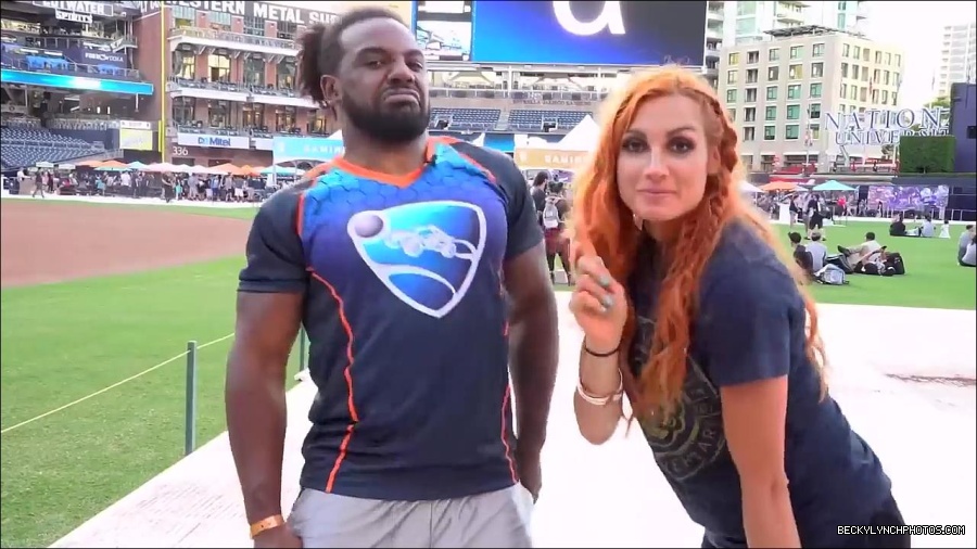 Y2Mate_is_-_BECKY_LYNCH___AUSTIN_CREED_celebrate_ROCKET_LEAGUE_s_3rd_BIRTHDAY21-vQ1lr9tQGxU-720p-1656082980627_mp4_000310466.jpg