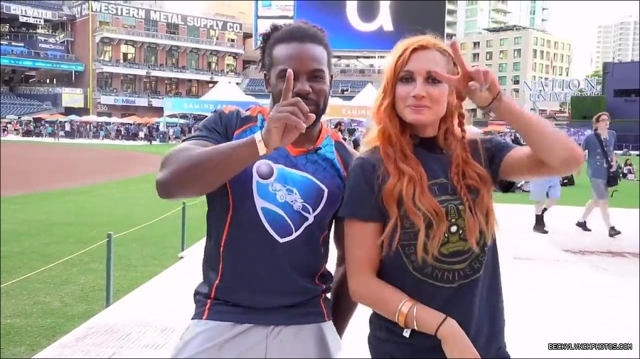 Y2Mate_is_-_BECKY_LYNCH___AUSTIN_CREED_celebrate_ROCKET_LEAGUE_s_3rd_BIRTHDAY21-vQ1lr9tQGxU-720p-1656082980627_mp4_000315666.jpg