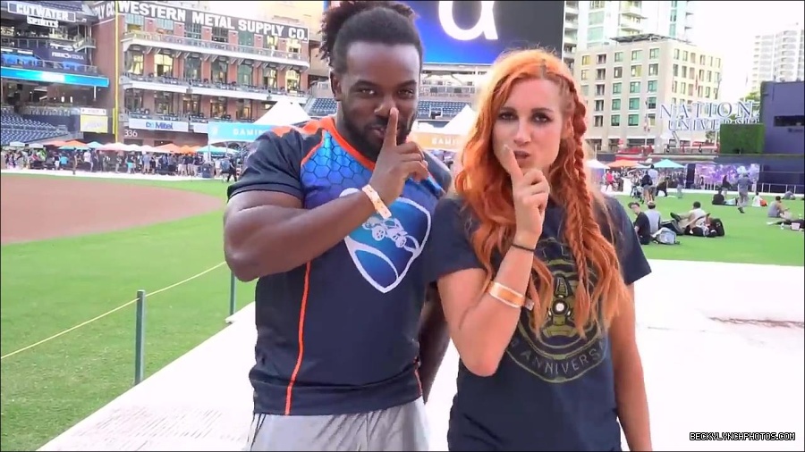 Y2Mate_is_-_BECKY_LYNCH___AUSTIN_CREED_celebrate_ROCKET_LEAGUE_s_3rd_BIRTHDAY21-vQ1lr9tQGxU-720p-1656082980627_mp4_000318866.jpg