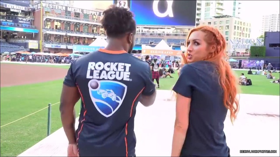 Y2Mate_is_-_BECKY_LYNCH___AUSTIN_CREED_celebrate_ROCKET_LEAGUE_s_3rd_BIRTHDAY21-vQ1lr9tQGxU-720p-1656082980627_mp4_000321666.jpg