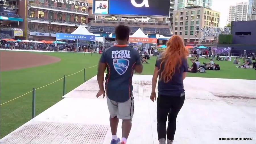 Y2Mate_is_-_BECKY_LYNCH___AUSTIN_CREED_celebrate_ROCKET_LEAGUE_s_3rd_BIRTHDAY21-vQ1lr9tQGxU-720p-1656082980627_mp4_000326866.jpg