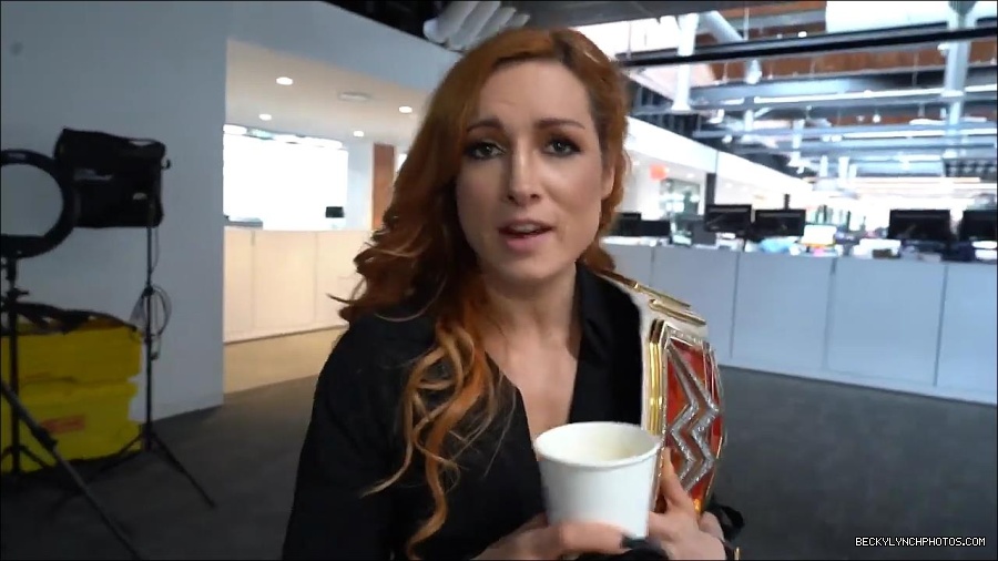 Y2Mate_is_-_BECKY_LYNCH_visits_the_NEW_UpUpDownDown_Studio21-nQJ31QXsyGs-720p-1656083018926_mp4_000012866.jpg