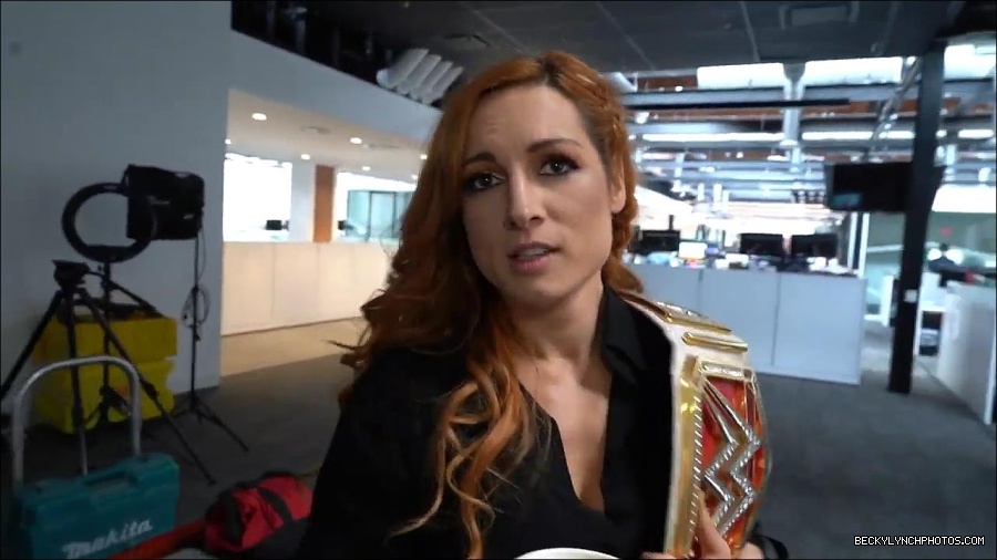 Y2Mate_is_-_BECKY_LYNCH_visits_the_NEW_UpUpDownDown_Studio21-nQJ31QXsyGs-720p-1656083018926_mp4_000014066.jpg