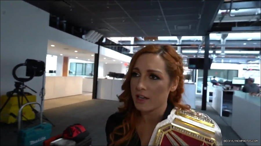 Y2Mate_is_-_BECKY_LYNCH_visits_the_NEW_UpUpDownDown_Studio21-nQJ31QXsyGs-720p-1656083018926_mp4_000014866.jpg