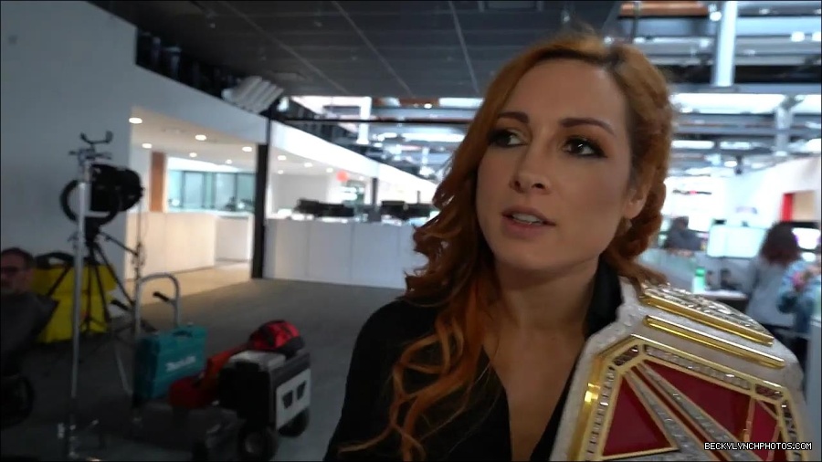Y2Mate_is_-_BECKY_LYNCH_visits_the_NEW_UpUpDownDown_Studio21-nQJ31QXsyGs-720p-1656083018926_mp4_000016066.jpg