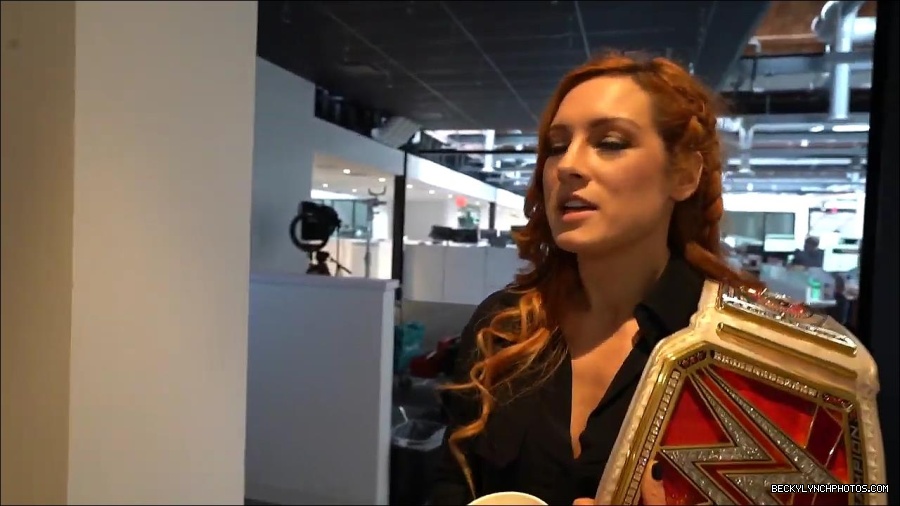 Y2Mate_is_-_BECKY_LYNCH_visits_the_NEW_UpUpDownDown_Studio21-nQJ31QXsyGs-720p-1656083018926_mp4_000020066.jpg