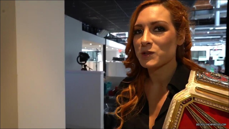 Y2Mate_is_-_BECKY_LYNCH_visits_the_NEW_UpUpDownDown_Studio21-nQJ31QXsyGs-720p-1656083018926_mp4_000021266.jpg