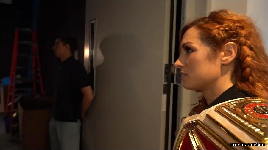 Y2Mate_is_-_BECKY_LYNCH_visits_the_NEW_UpUpDownDown_Studio21-nQJ31QXsyGs-720p-1656083018926_mp4_000025666.jpg