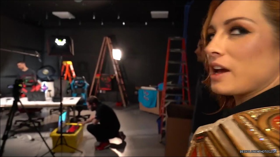 Y2Mate_is_-_BECKY_LYNCH_visits_the_NEW_UpUpDownDown_Studio21-nQJ31QXsyGs-720p-1656083018926_mp4_000027266.jpg