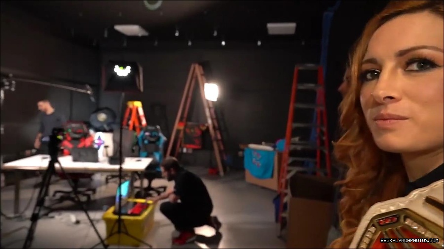 Y2Mate_is_-_BECKY_LYNCH_visits_the_NEW_UpUpDownDown_Studio21-nQJ31QXsyGs-720p-1656083018926_mp4_000027666.jpg