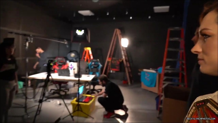 Y2Mate_is_-_BECKY_LYNCH_visits_the_NEW_UpUpDownDown_Studio21-nQJ31QXsyGs-720p-1656083018926_mp4_000028066.jpg