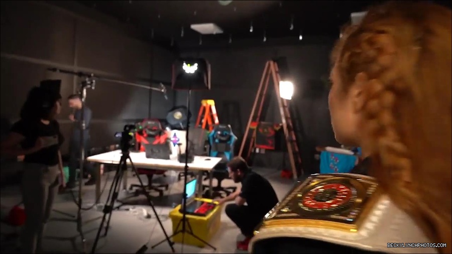 Y2Mate_is_-_BECKY_LYNCH_visits_the_NEW_UpUpDownDown_Studio21-nQJ31QXsyGs-720p-1656083018926_mp4_000028866.jpg