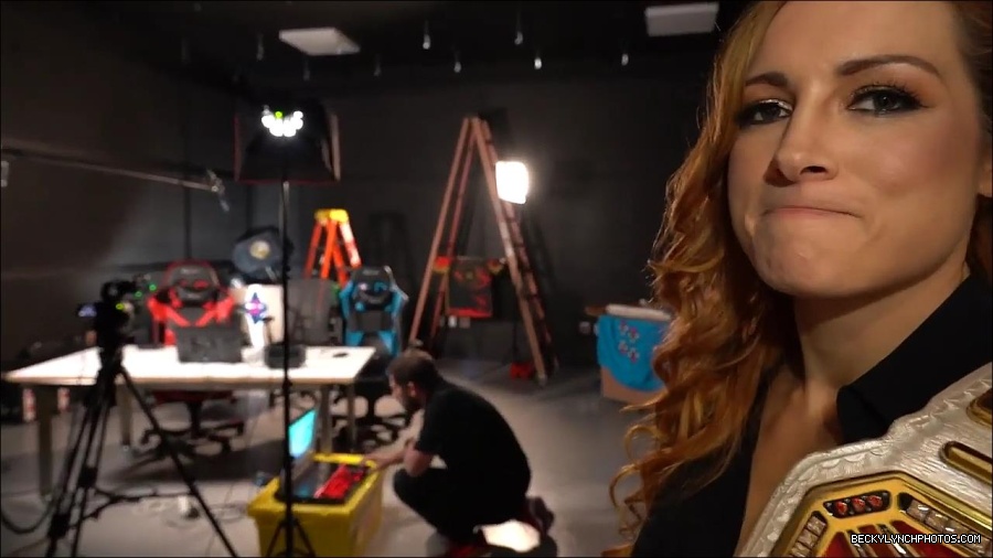 Y2Mate_is_-_BECKY_LYNCH_visits_the_NEW_UpUpDownDown_Studio21-nQJ31QXsyGs-720p-1656083018926_mp4_000034866.jpg