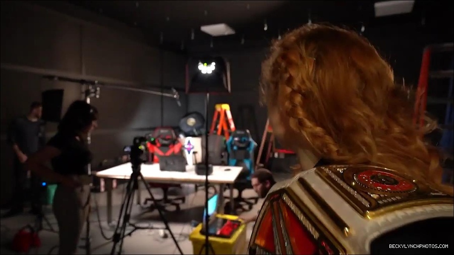 Y2Mate_is_-_BECKY_LYNCH_visits_the_NEW_UpUpDownDown_Studio21-nQJ31QXsyGs-720p-1656083018926_mp4_000038466.jpg